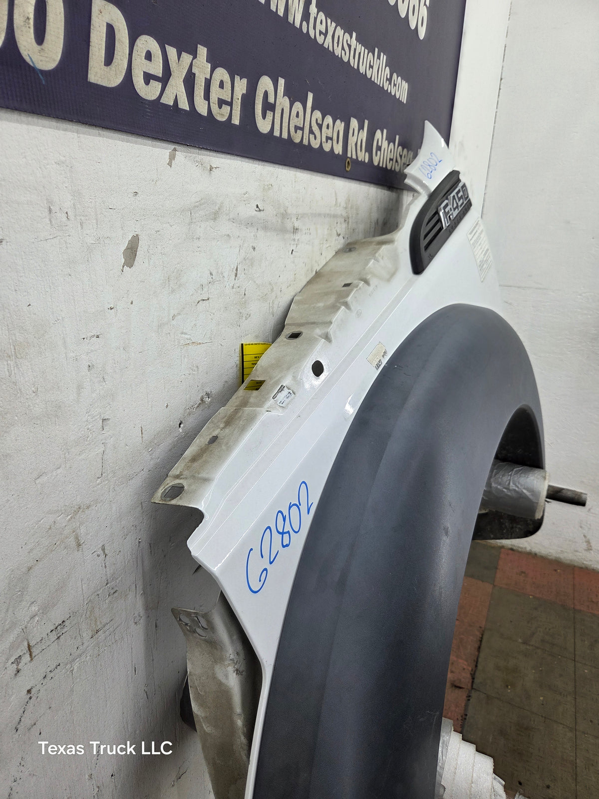 2011-2016 Ford Super Duty F450 F550 LH Driver Side Front Fender