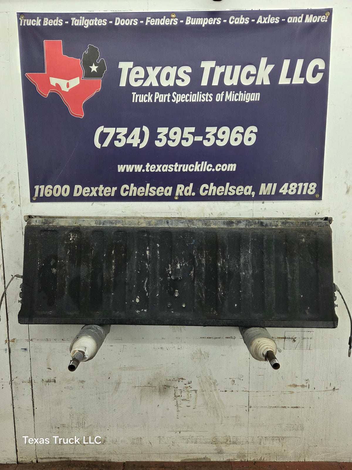 1999-2007 Chevrolet Silverado / GMC Sierra 1500 2500 3500 Tailgate
