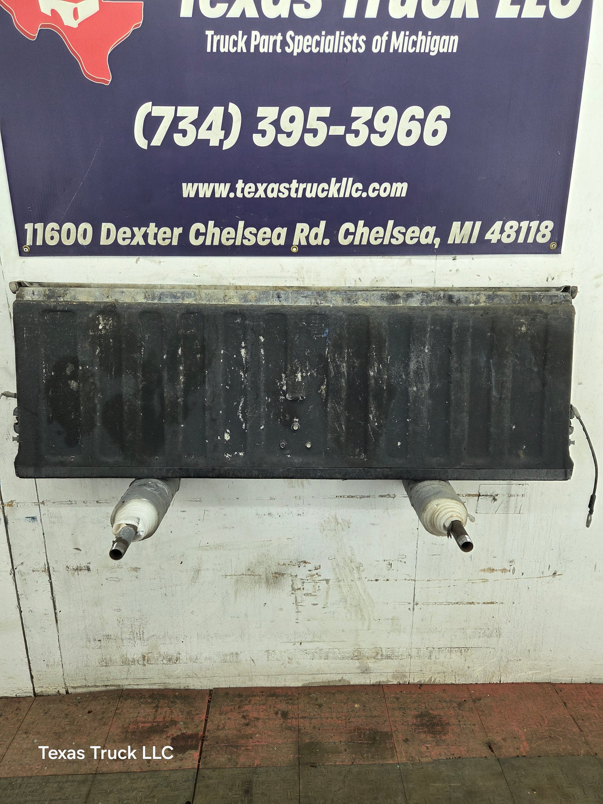 1999-2007 Chevrolet Silverado / GMC Sierra 1500 2500 3500 Tailgate