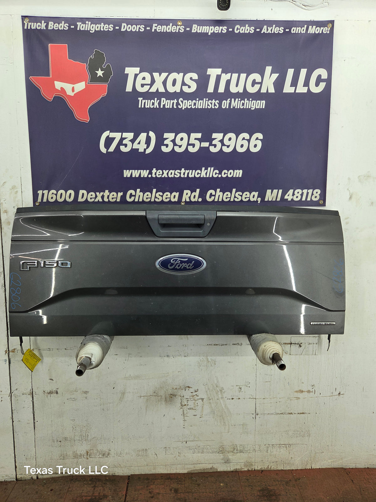2015-2017 Ford F150 Tailgate - Magnetic