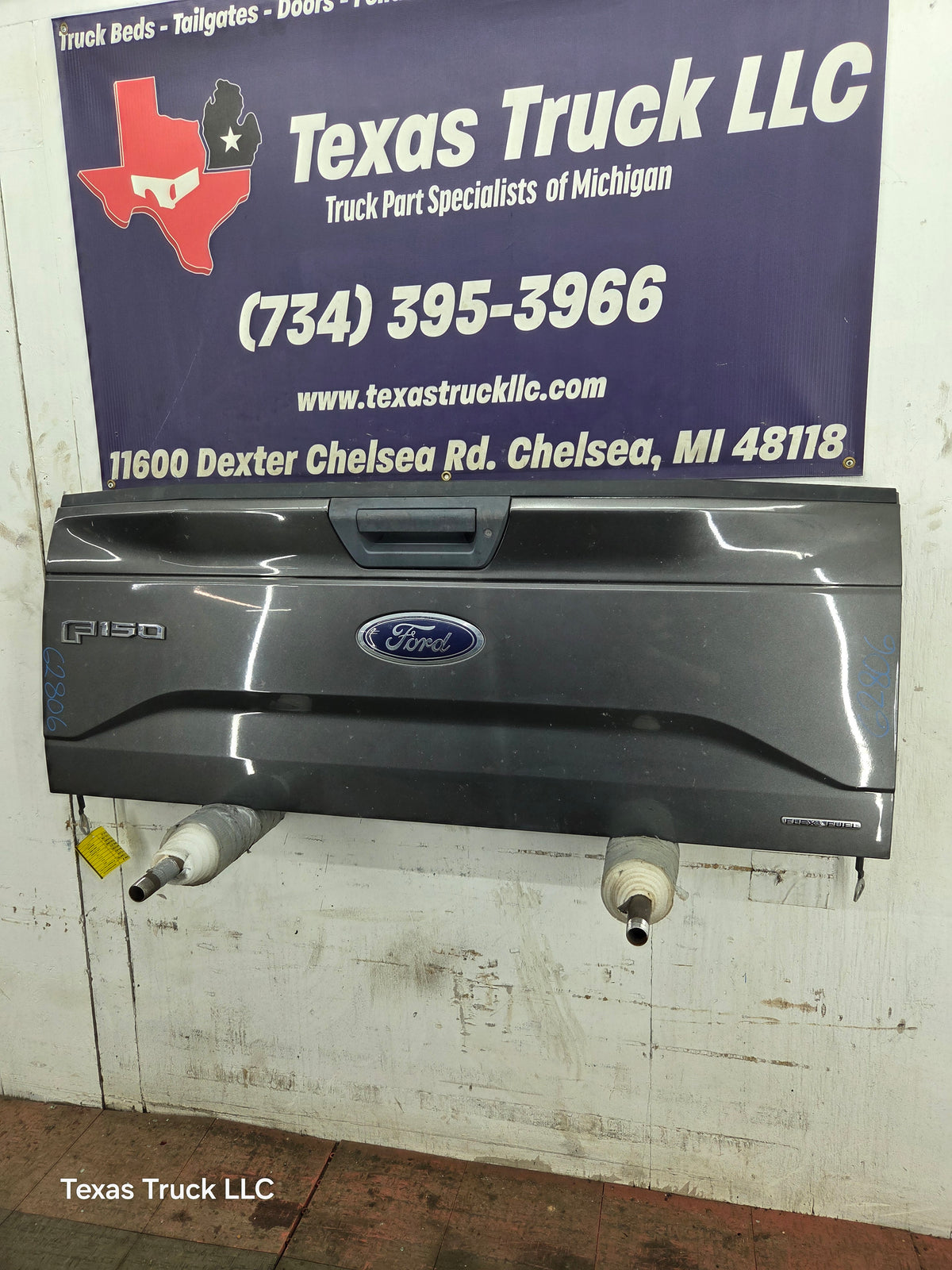 2015-2017 Ford F150 Tailgate - Magnetic