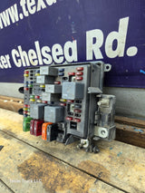 1999-2002 Chevrolet Silverado / GMC Sierra 1500 Engine Bay Fuse Box - 15328806