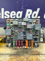 1999-2002 Chevrolet Silverado / GMC Sierra Engine Bay Fuse Box - 15328827