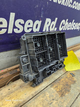 1999-2002 Chevrolet Silverado / GMC Sierra Engine Bay Fuse Box - 15328827