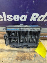 1999-2002 Chevrolet Silverado / GMC Sierra Engine Bay Fuse Box - 15328827