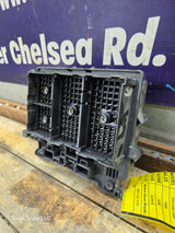 1999-2002 Chevrolet Silverado / GMC Sierra 1500 Engine Bay Fuse Box - 15328806