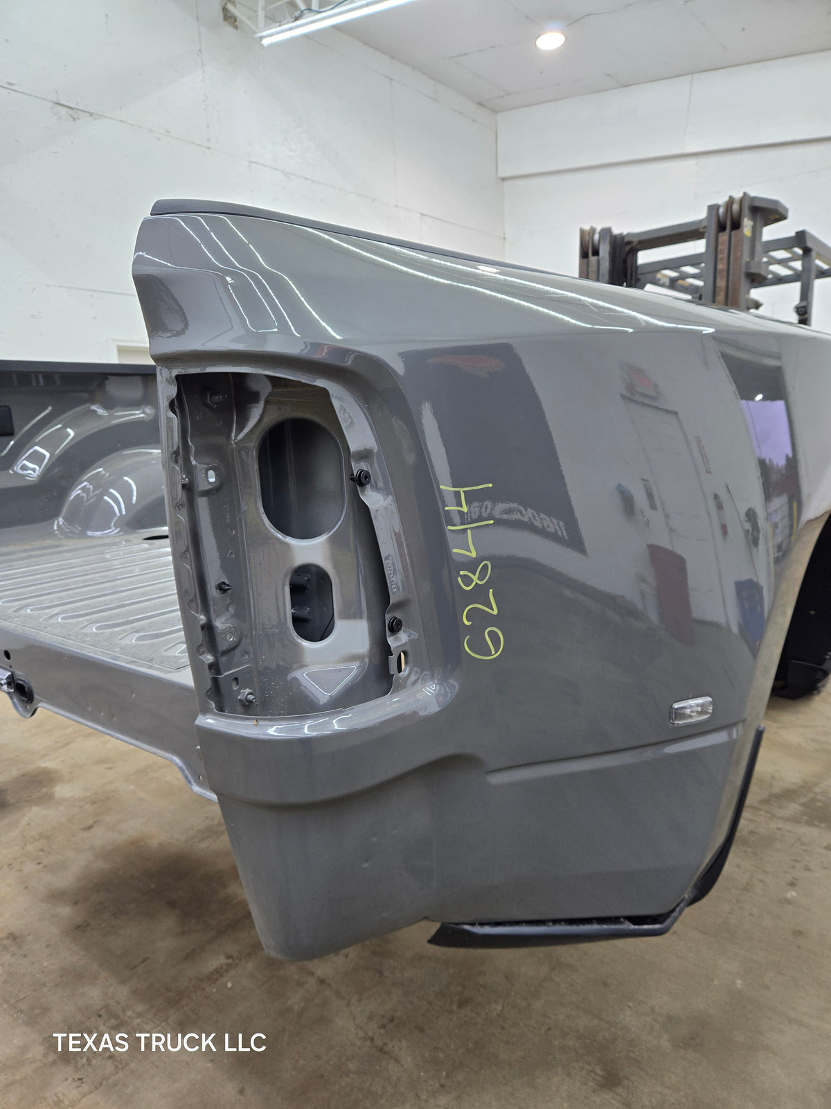 2019-2025 Dodge Ram 3500 4500 5th Gen Dually 8' Truck Bed