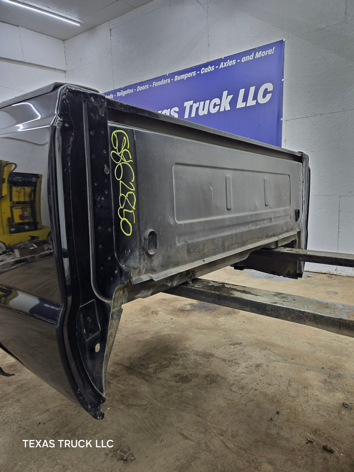 1999-2010 Ford F250 F350 Super Duty 6' 9" Short Truck