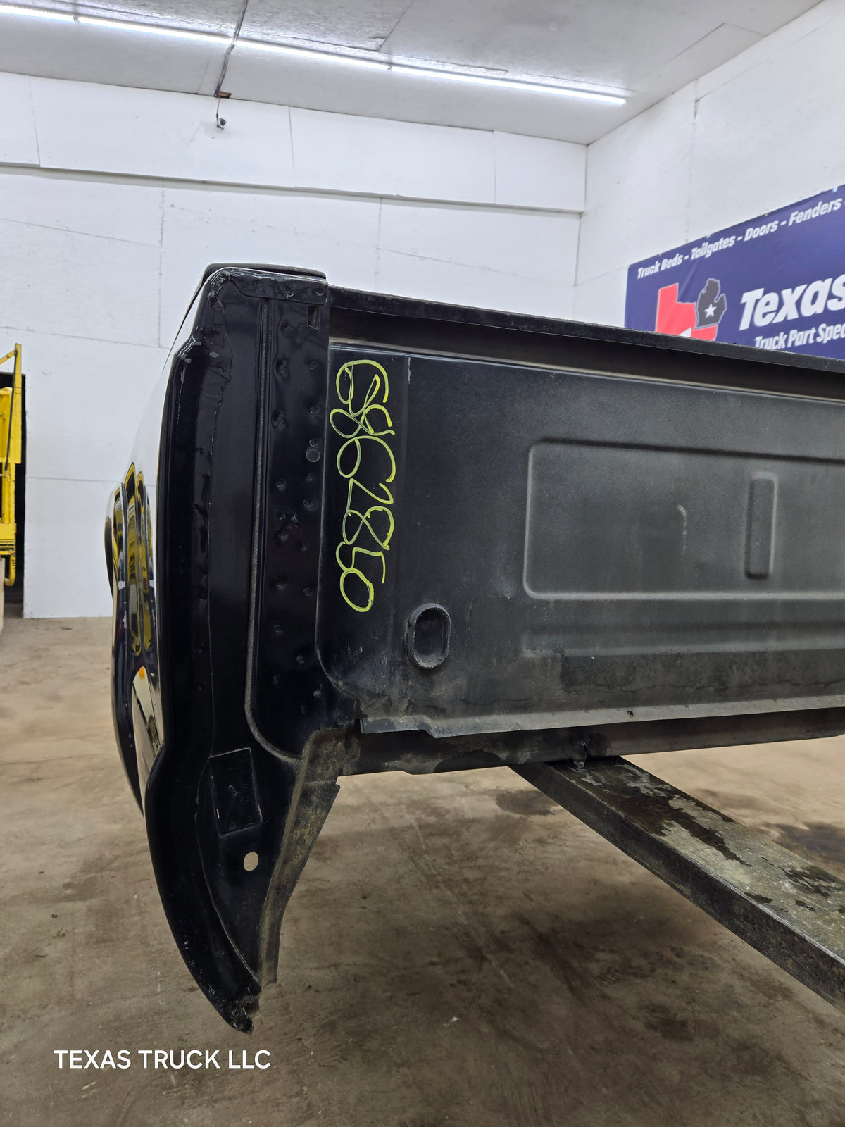 1999-2010 Ford F250 F350 Super Duty 6' 9" Short Truck