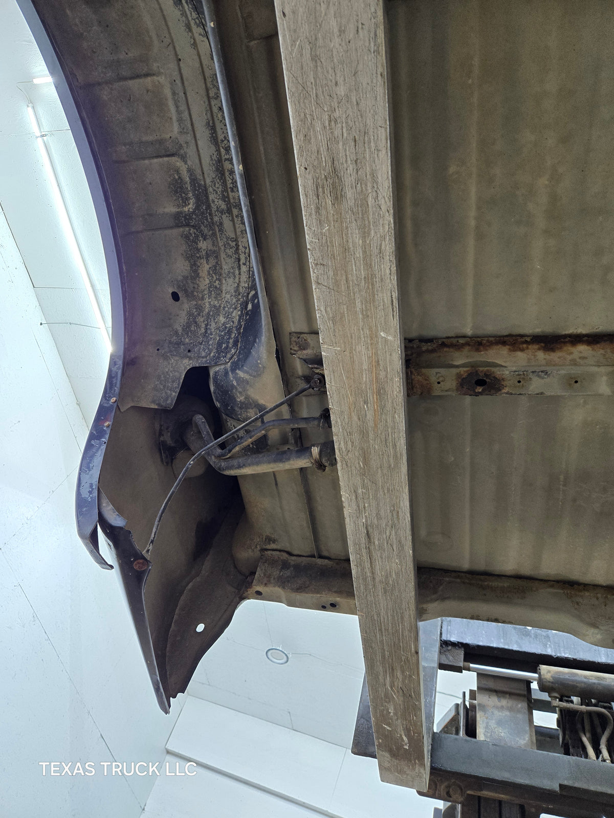 1999-2010 Ford F250 F350 Super Duty 6' 9" Short Truck