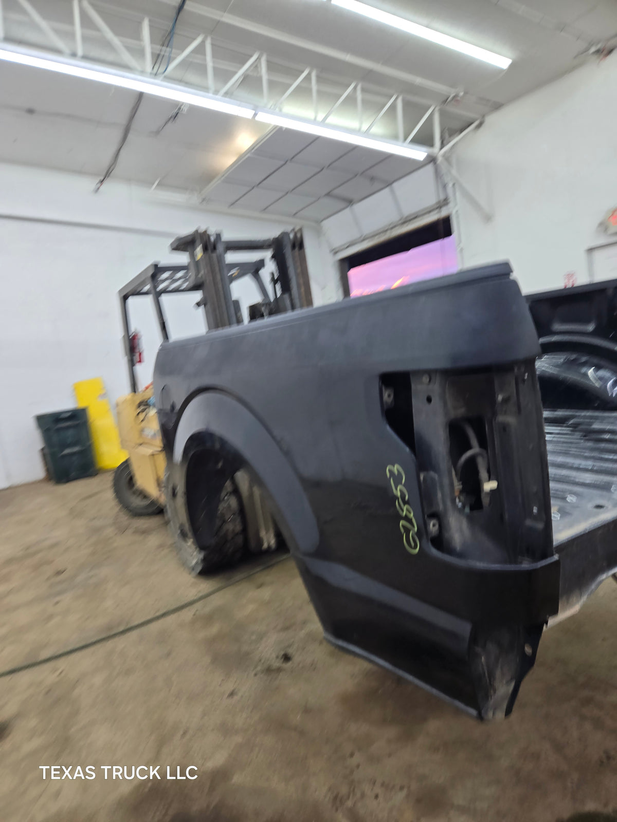 2015-2020 Ford F150 5' 5" Short Bed Without Wheel Lip Molding