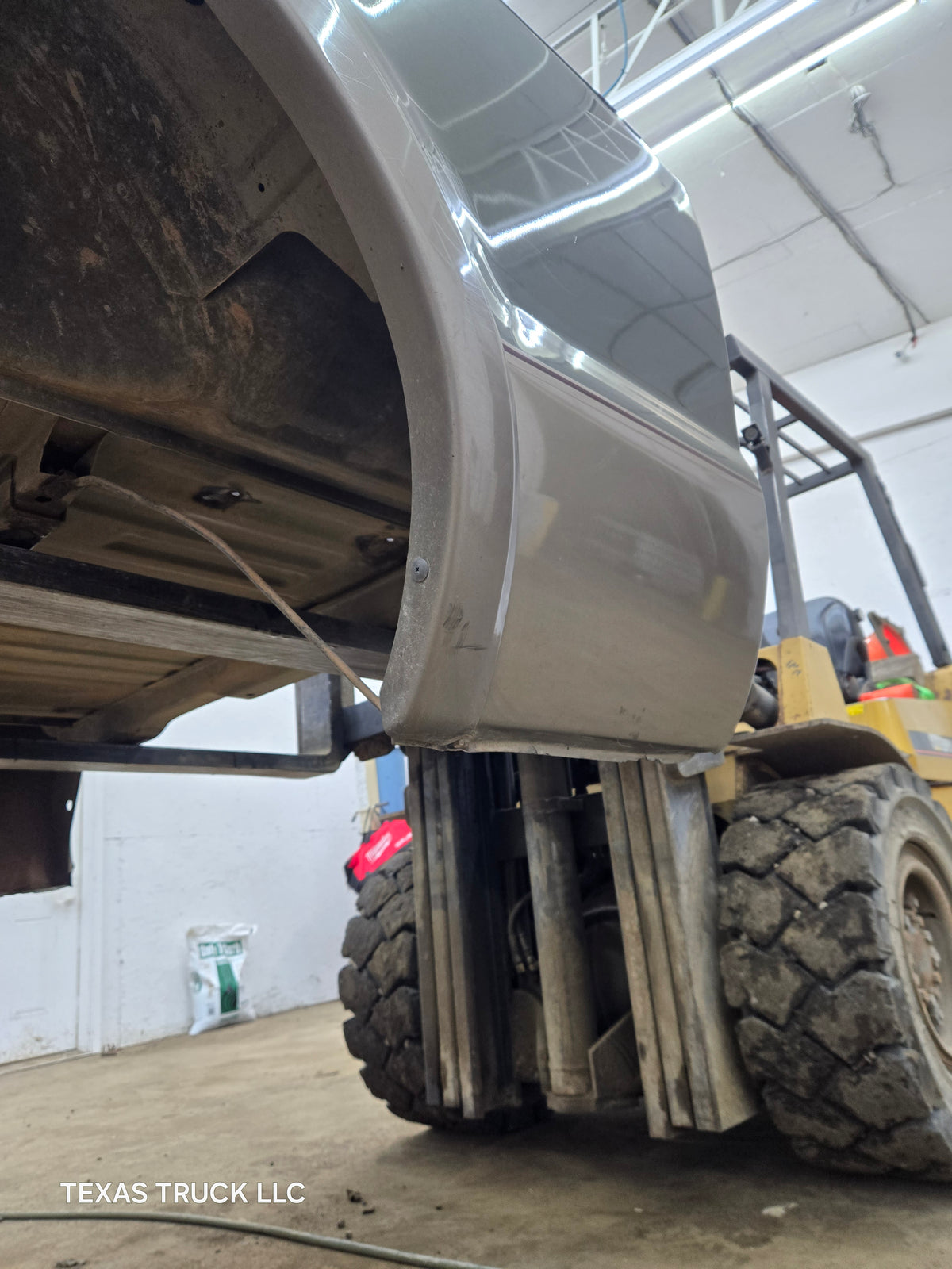 1999-2010 Ford F250 F350 Super Duty 6' 9" Short Truck