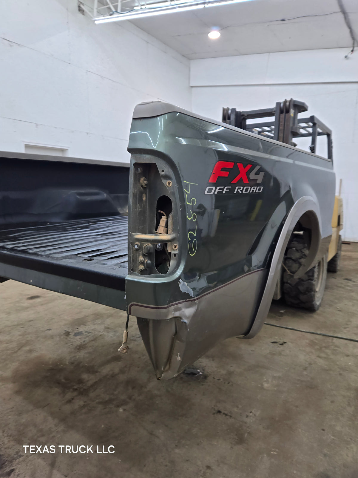 1999-2010 Ford F250 F350 Super Duty 6' 9" Short Truck