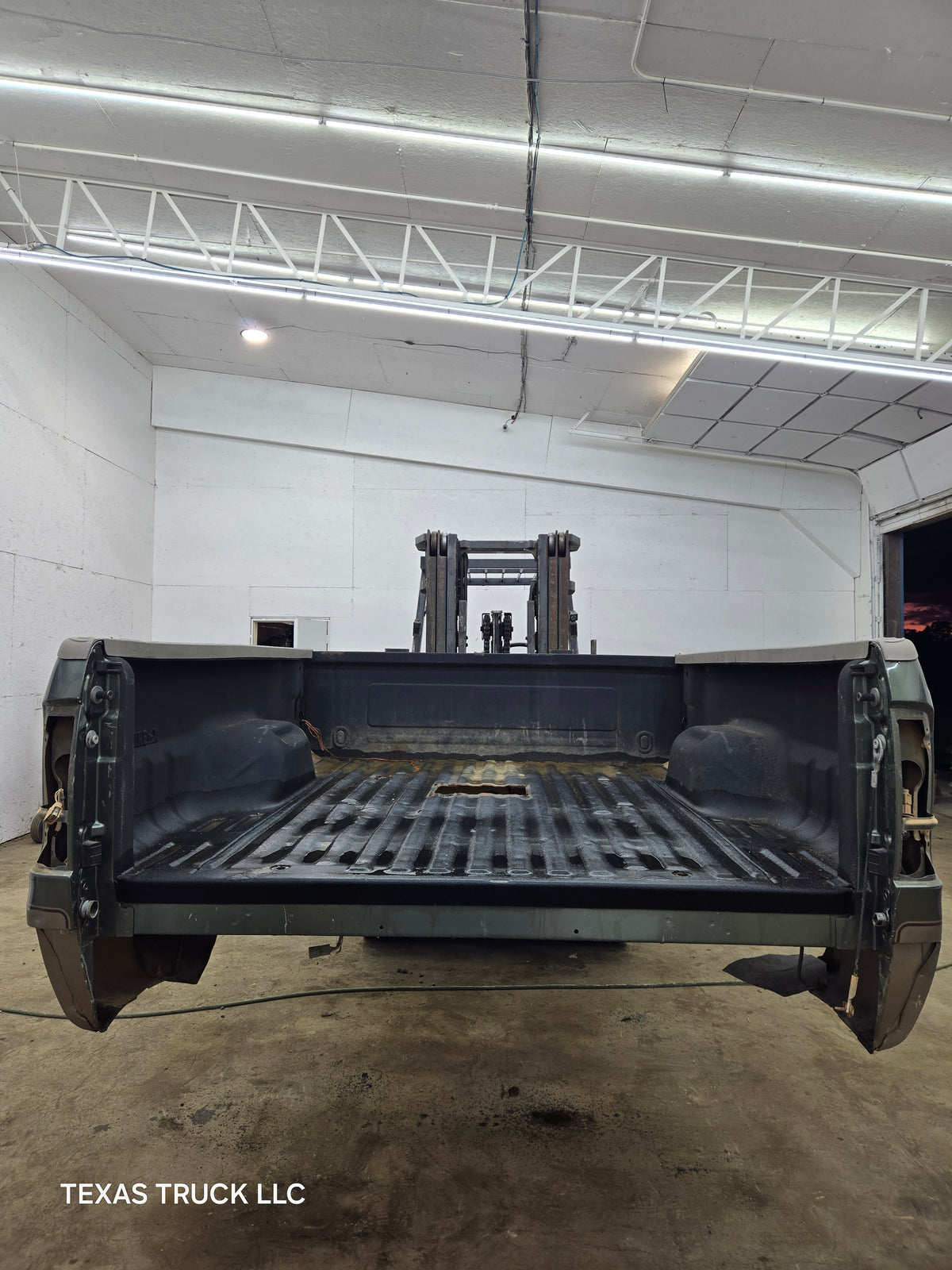 1999-2010 Ford F250 F350 Super Duty 6' 9" Short Truck