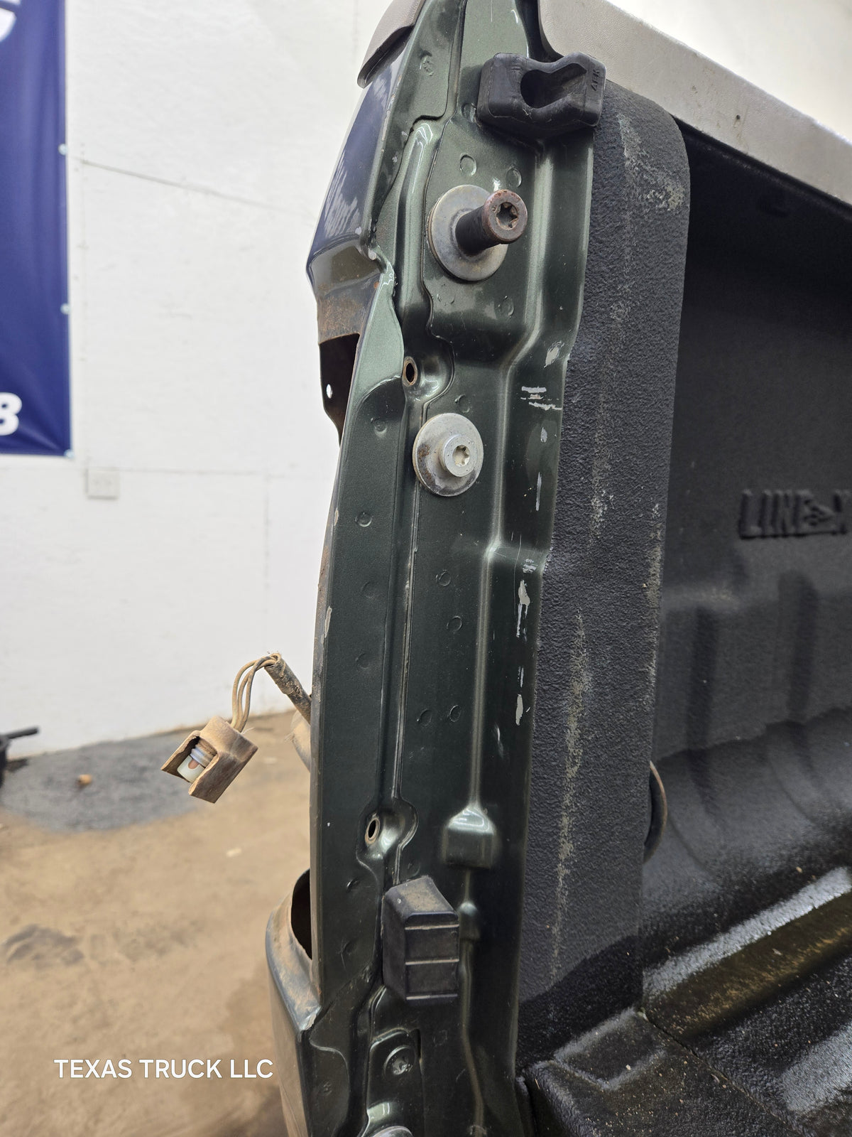 1999-2010 Ford F250 F350 Super Duty 6' 9" Short Truck