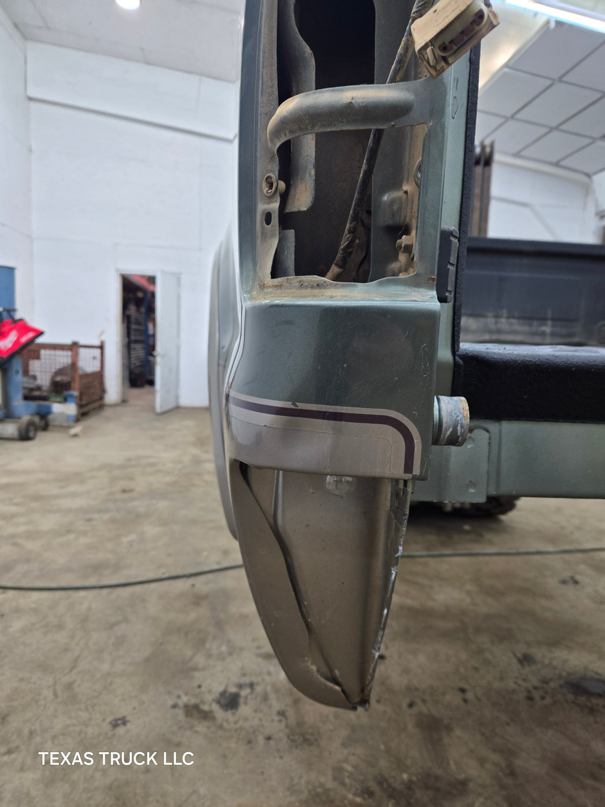 1999-2010 Ford F250 F350 Super Duty 6' 9" Short Truck