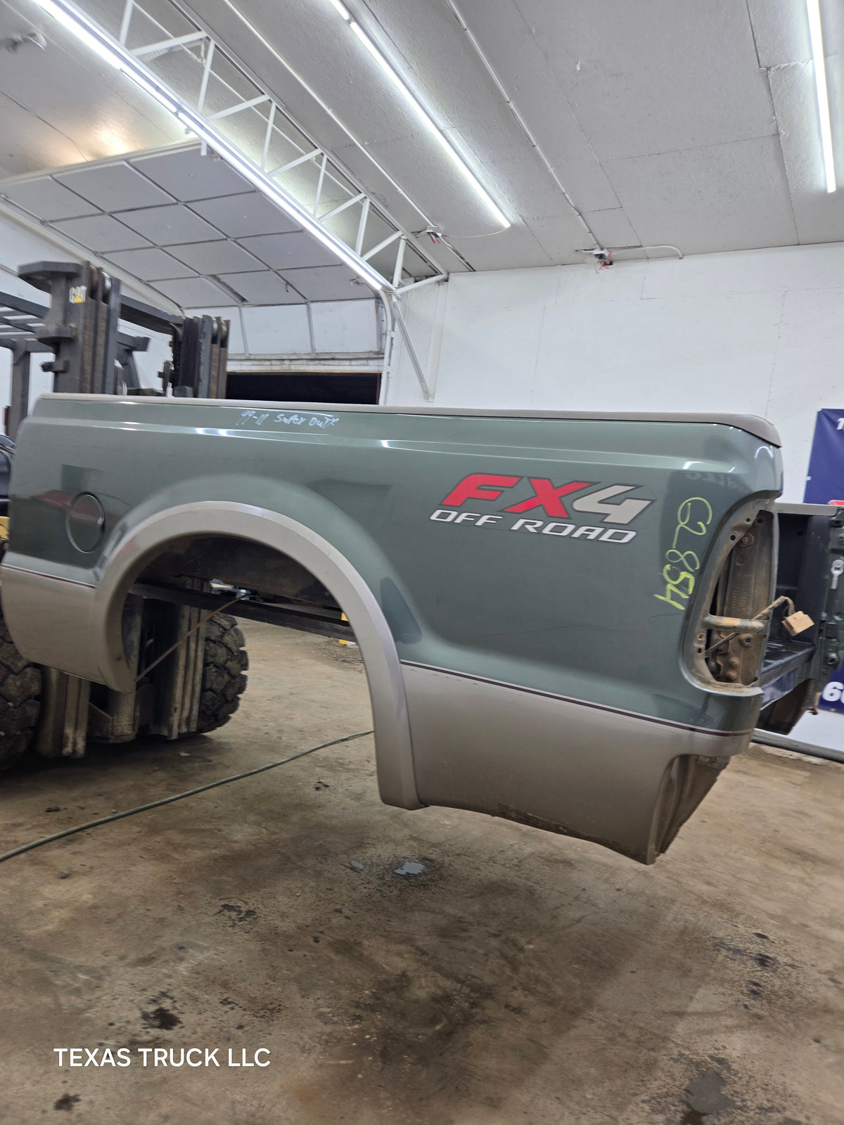 1999-2010 Ford F250 F350 Super Duty 6' 9" Short Truck