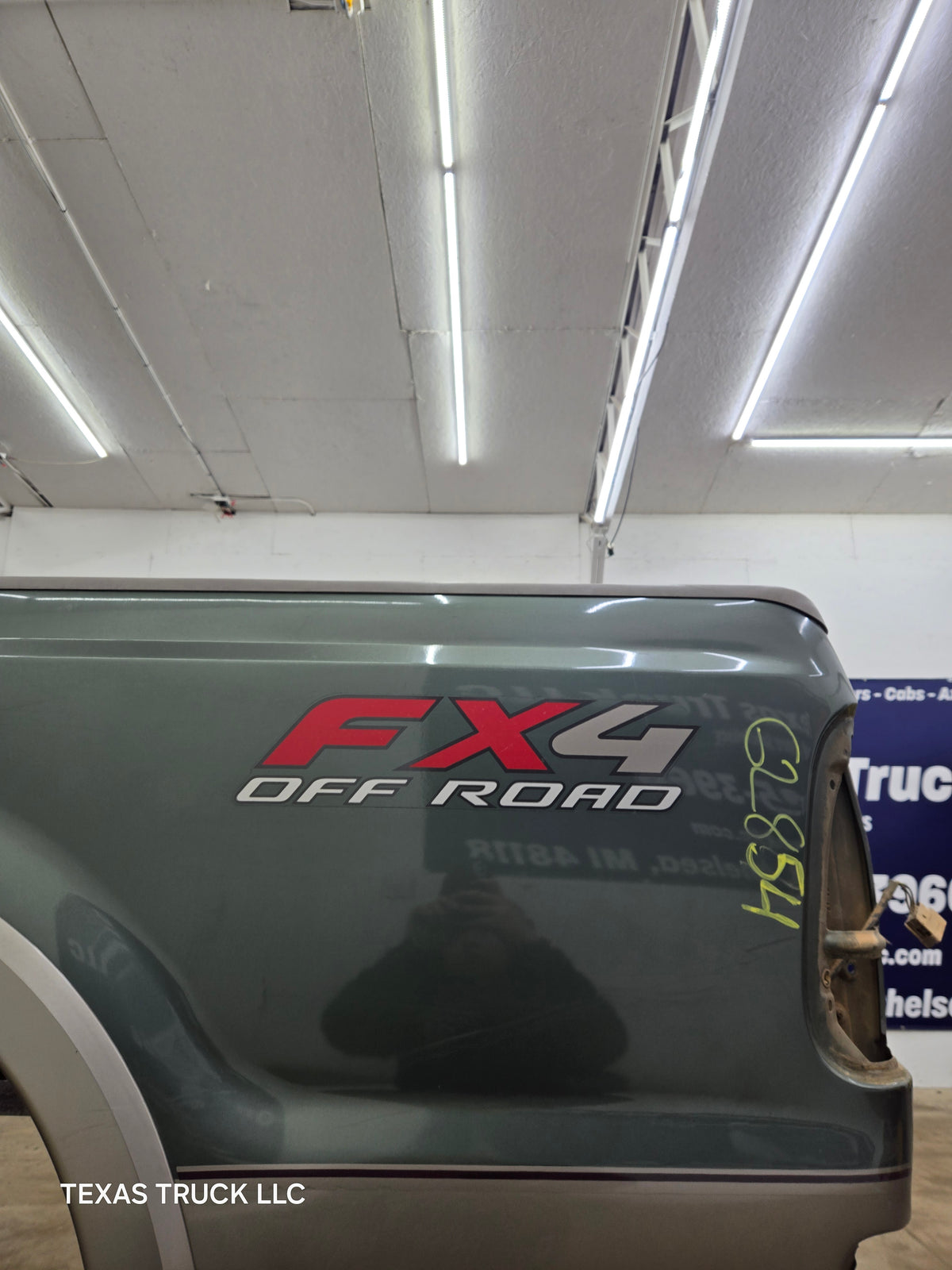 1999-2010 Ford F250 F350 Super Duty 6' 9" Short Truck