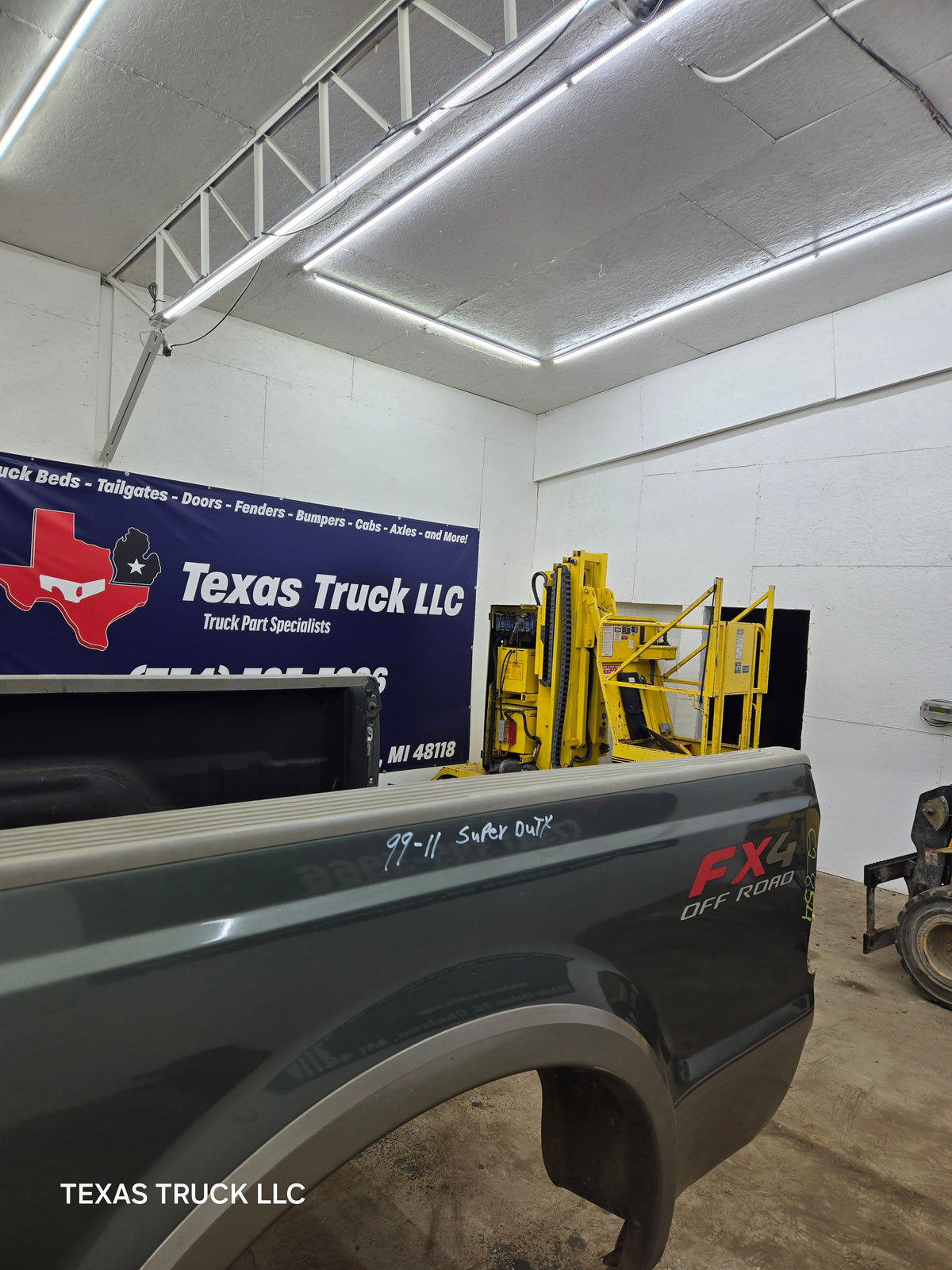1999-2010 Ford F250 F350 Super Duty 6' 9" Short Truck