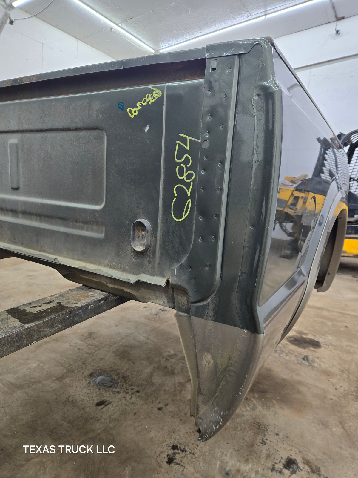 1999-2010 Ford F250 F350 Super Duty 6' 9" Short Truck