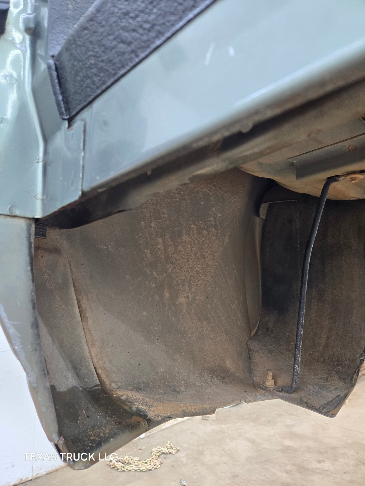 1999-2010 Ford F250 F350 Super Duty 6' 9" Short Truck