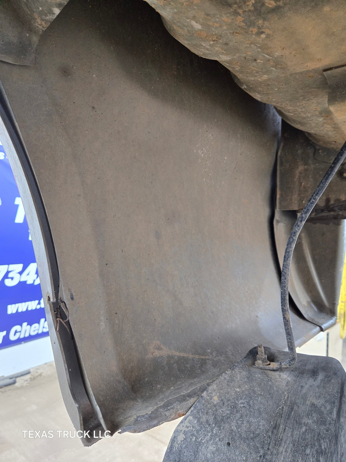 1999-2010 Ford F250 F350 Super Duty 6' 9" Short Truck