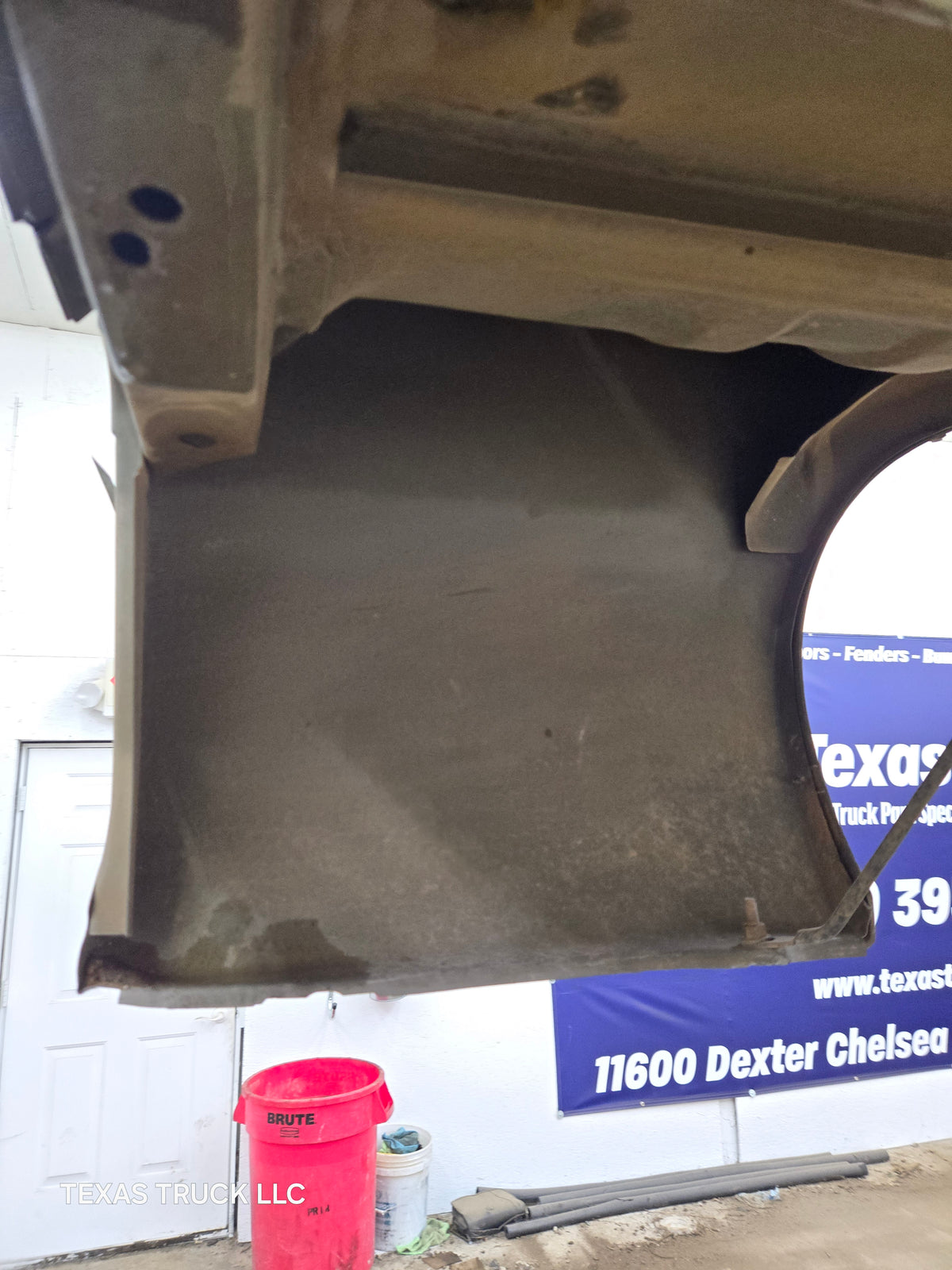 1999-2010 Ford F250 F350 Super Duty 6' 9" Short Truck