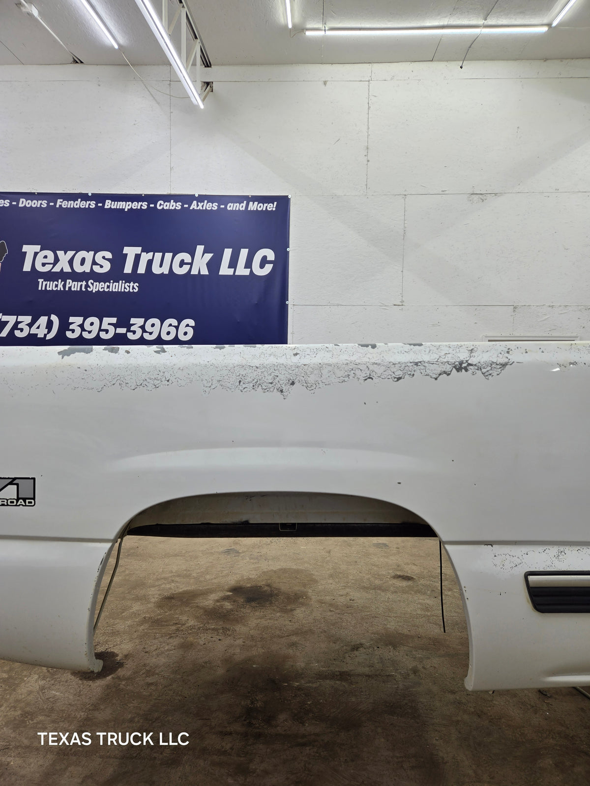 1999-2007 Chevrolet Silverado / GMC Sierra 1500 2500HD 3500HD 6' 6" Short Truck Bed