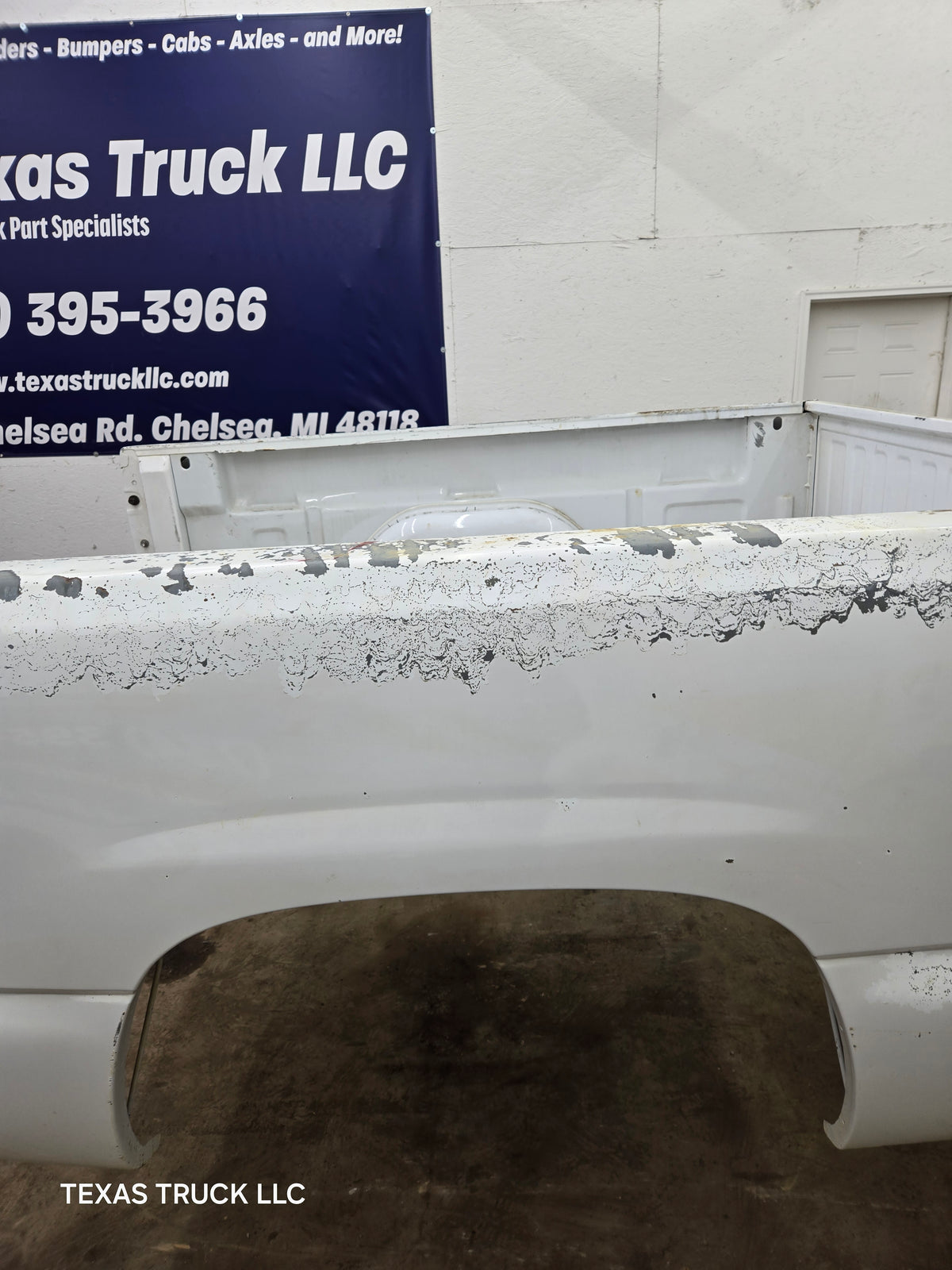 1999-2007 Chevrolet Silverado / GMC Sierra 1500 2500HD 3500HD 6' 6" Short Truck Bed