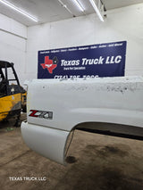 1999-2007 Chevrolet Silverado / GMC Sierra 1500 2500HD 3500HD 6' 6" Short Truck Bed