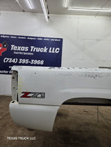1999-2007 Chevrolet Silverado / GMC Sierra 1500 2500HD 3500HD 6' 6" Short Truck Bed
