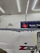 1999-2007 Chevrolet Silverado / GMC Sierra 1500 2500HD 3500HD 6' 6" Short Truck Bed