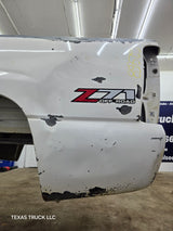 1999-2007 Chevrolet Silverado / GMC Sierra 1500 2500HD 3500HD 6' 6" Short Truck Bed