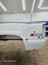 1999-2007 Chevrolet Silverado / GMC Sierra 1500 2500HD 3500HD 6' 6" Short Truck Bed