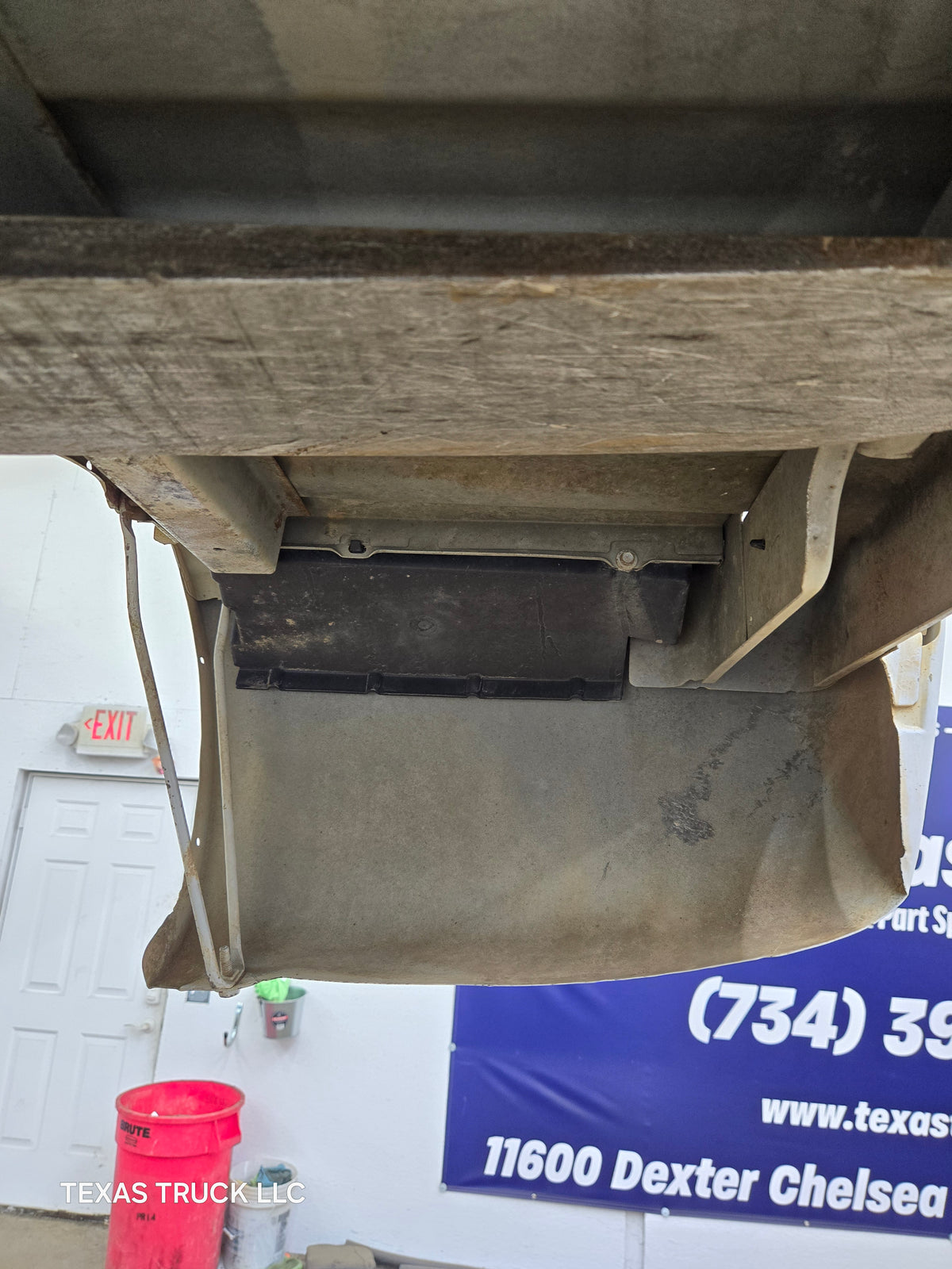 1999-2007 Chevrolet Silverado / GMC Sierra 1500 2500HD 3500HD 6' 6" Short Truck Bed