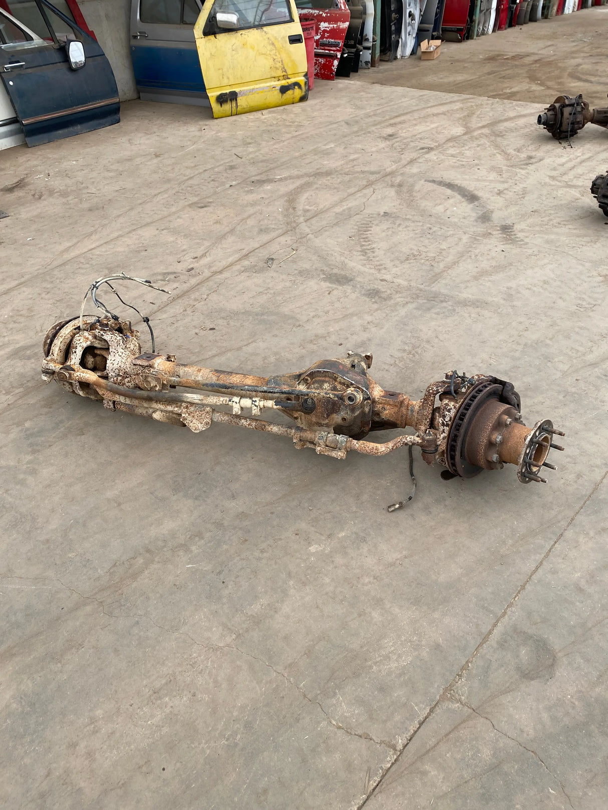 1999-2004 Ford Super Duty F350 DRW Front 4x4 Axle 3.73 Gear Ratio Texas Truck LLC